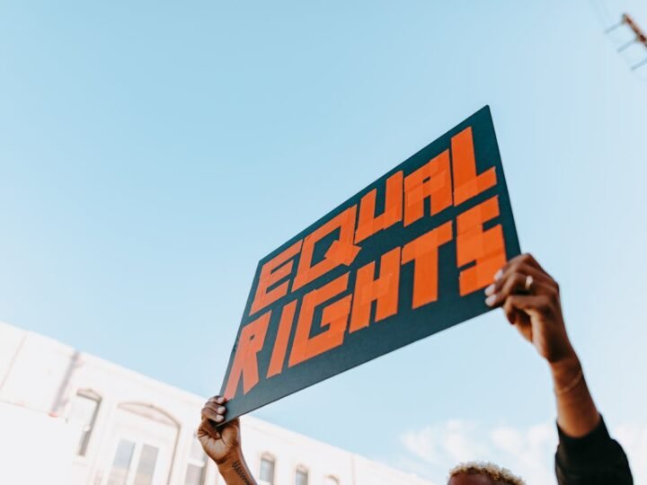 Cidadania e justiça social: 9 temas essenciais na educação contemporânea!