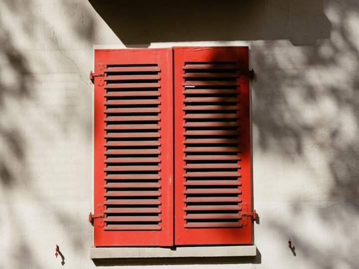Quando a sua veneziana precisa de reparo urgente? Sinais de atenção!