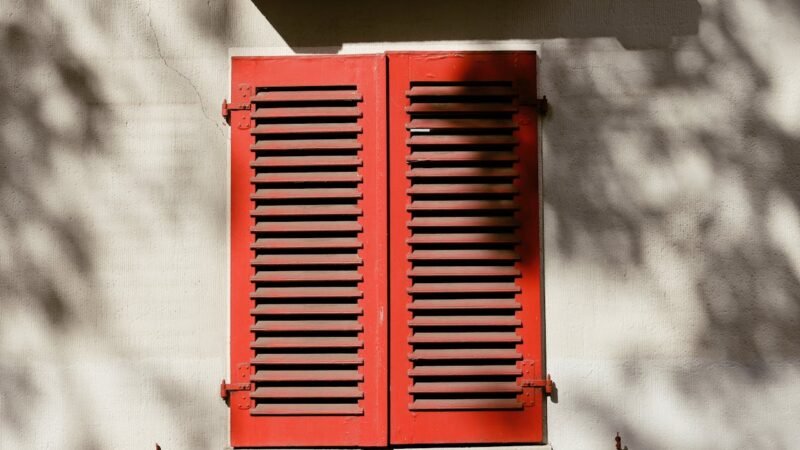 Quando a sua veneziana precisa de reparo urgente? Sinais de atenção!