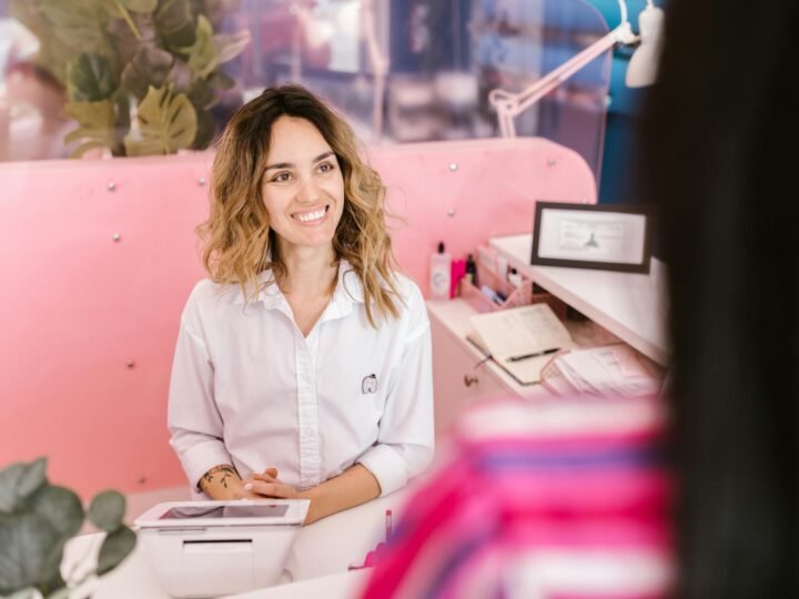 Como Conseguir os Primeiros Clientes para um Negócio Novo: O Guia Definitivo para Atrair e Converter