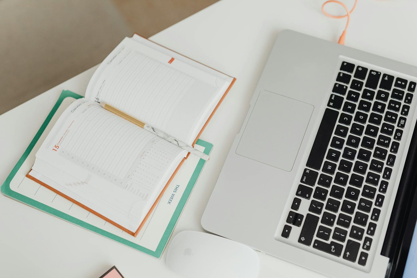 O Melhor Notebook para Trabalho Remoto: Guia Definitivo de Custo-Benefício e Produtividade