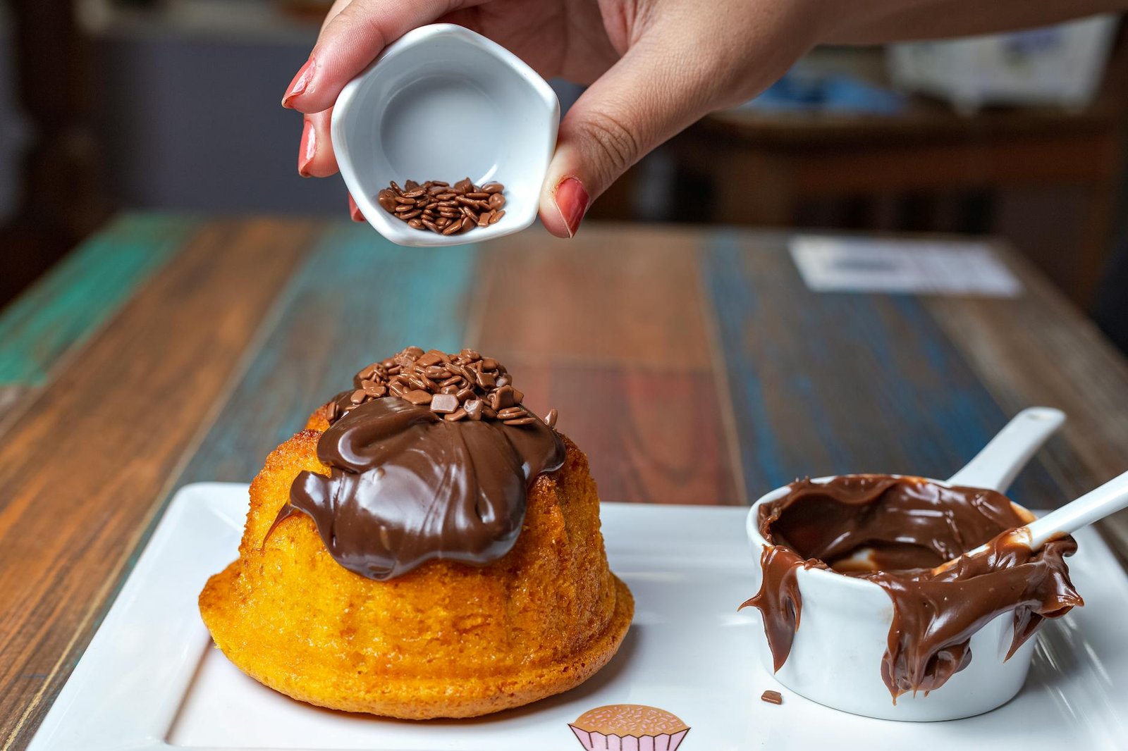 O Guia Definitivo: Como Fazer o Bolo de Cenoura com Cobertura de Chocolate Perfeito e Irresistível