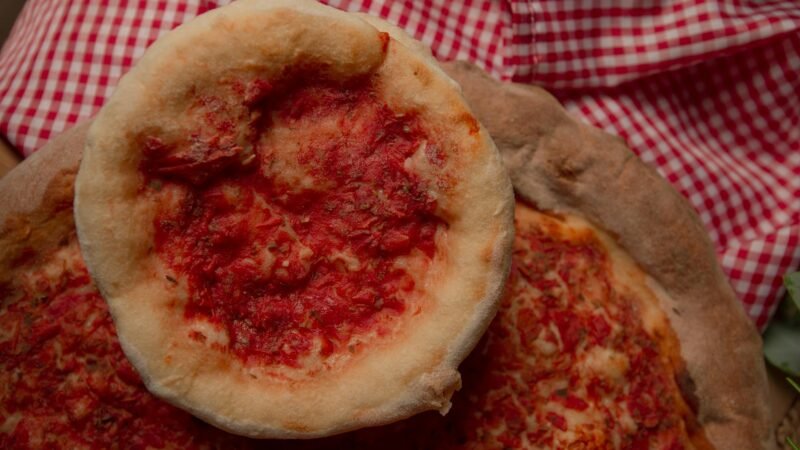 Massa de Pizza Caseira Fininha e Crocante: O Guia Definitivo para a Pizza Perfeita