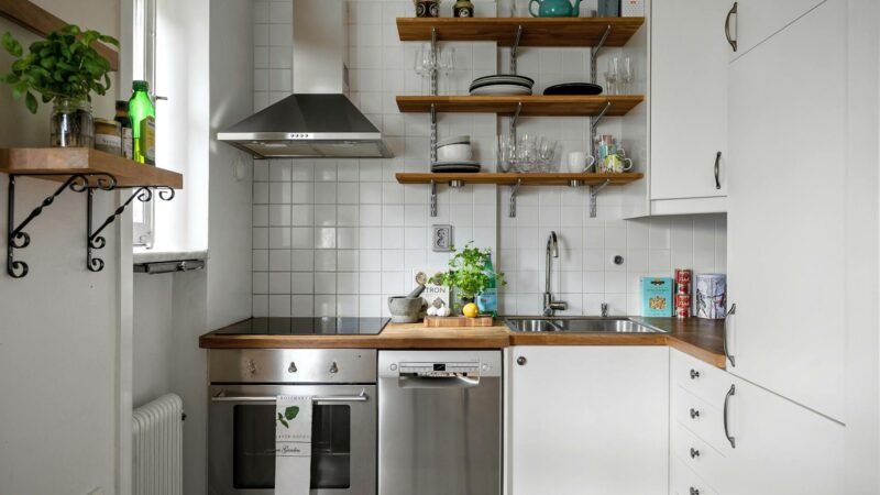Cozinha Pequena Otimizada: Dicas Essenciais de Armazenamento Inteligente para Transformar Seu Espaço