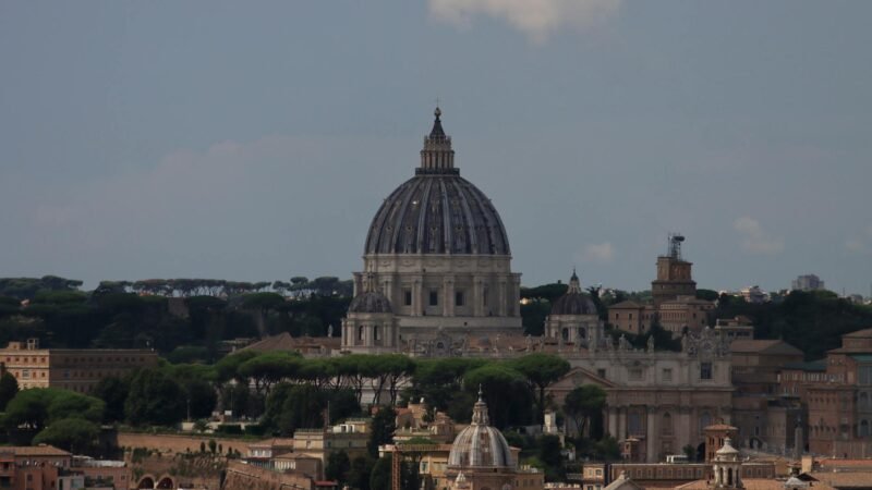 O Que o Mundo Busca sobre o Papa? Curiosidades Inesperadas e Relevantes