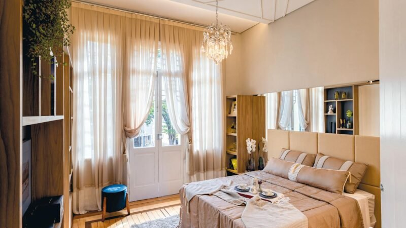 Refúgio do Amor: Dicas Essenciais para um Quarto de Casal Moderno e Aconchegante