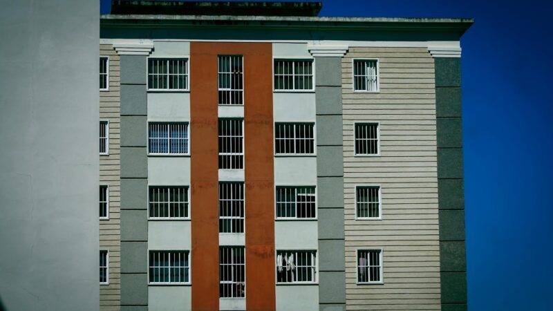 Apartamento Alugado: Decore Sem Obras e Transforme Seu Lar (Guia Essencial)