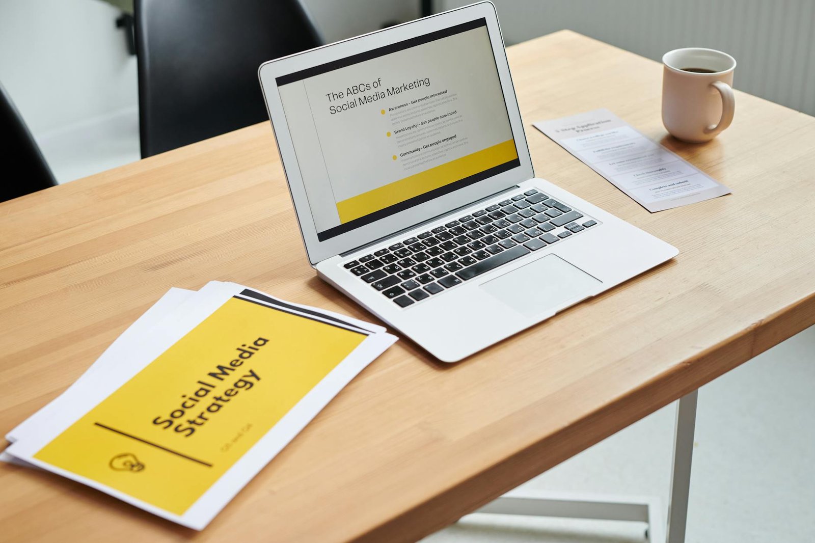 Marketing Digital Descomplicado: Guia Essencial para Pequenas Empresas Iniciantes