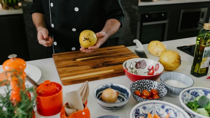 Domine a Cozinha: Dicas Profissionais para Cozinhar Mais Rápido e Organizar com Eficiência