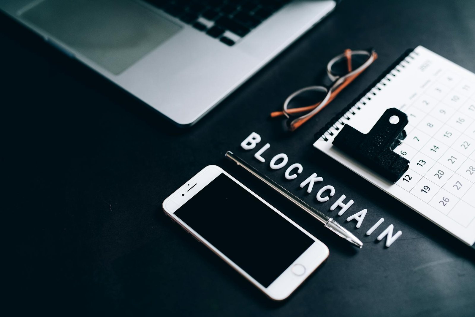 Blockchain Descomplicado: O Guia Essencial para Entender o Que É e Como Funciona de Forma Simples