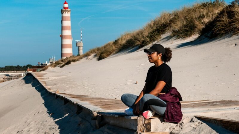 Viagem Solo Feminina: Guia Definitivo de Segurança e Destinos dos Sonhos